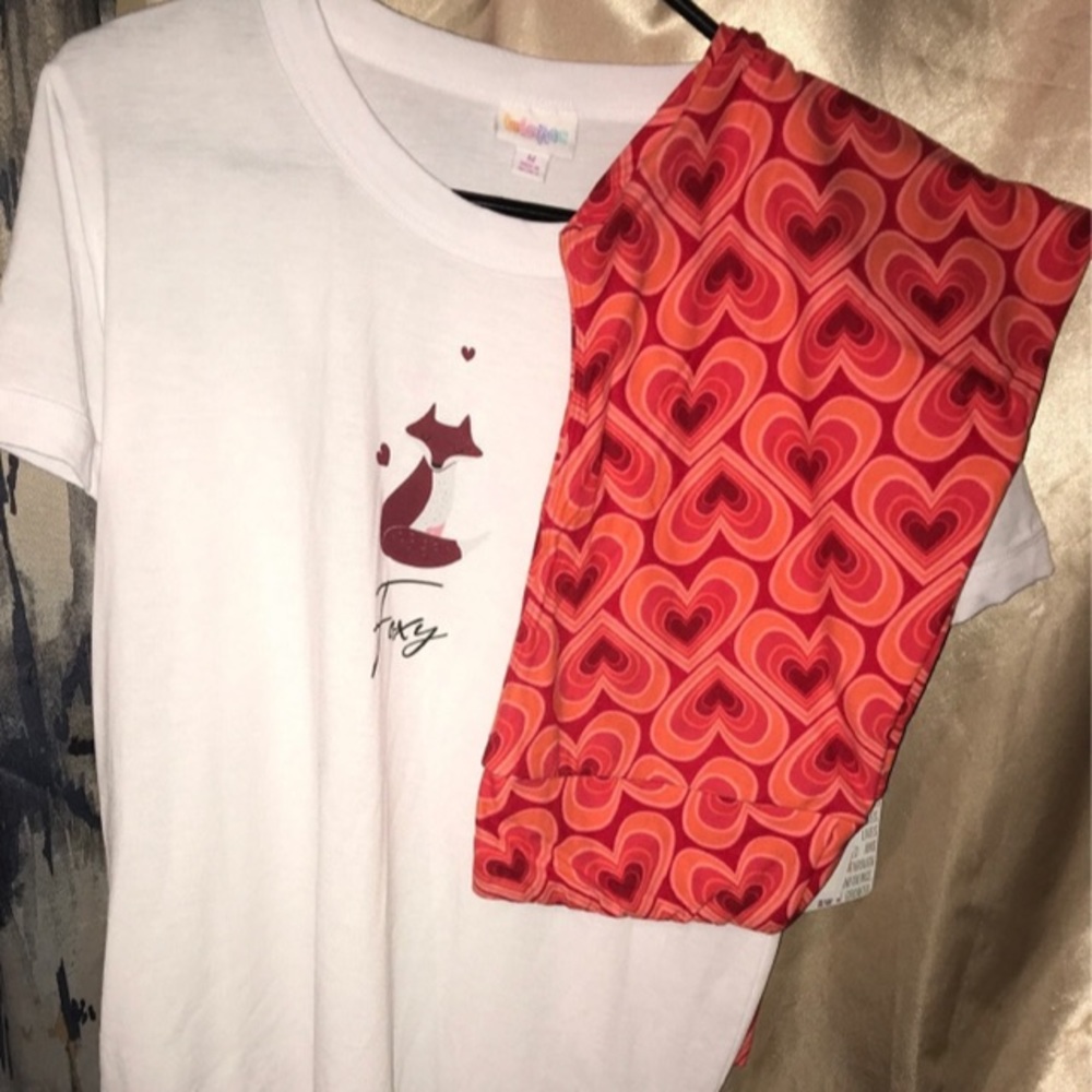 Lularoe classic Med tee & OS leggings bundle NEW